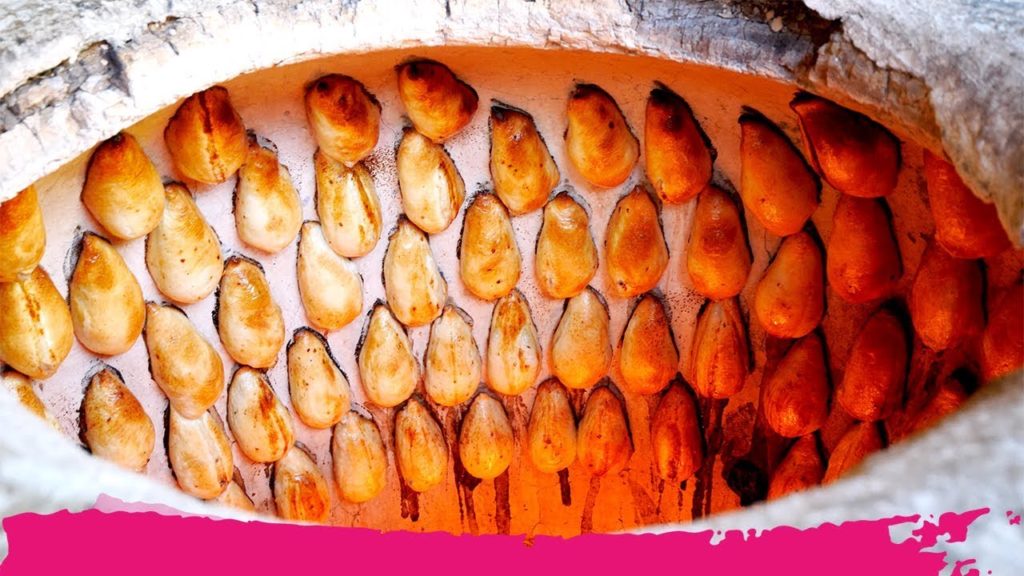 The ULTIMATE Uzbekistan STREET FOOD - Tandoori SOMSA (SAMOSA) + LAGMAN | Tashkent, Uzbekistan