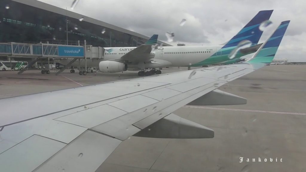 GARUDA INDONESIA GA 312 CGK - SUB  SMOOTH TAKEOFF
