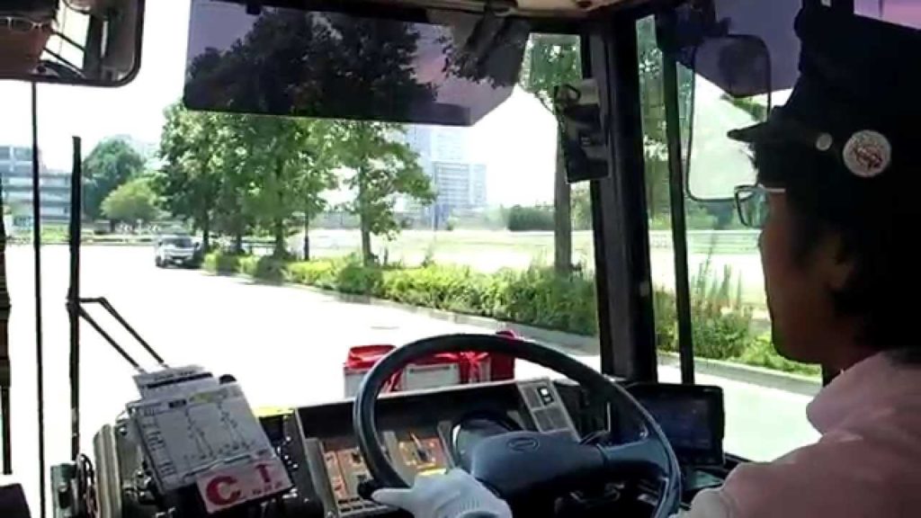 NICE OPERATOR / YOKOHAMA 100-yen BUS あかいくつ観光バス