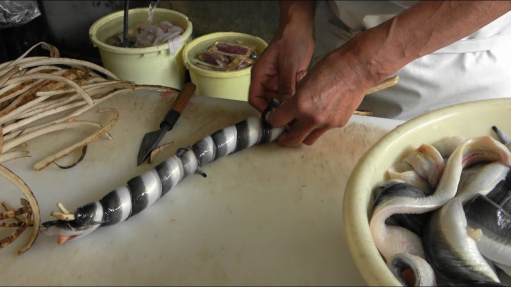 【4K】Burdock wrapped in eel : Kyoto local cuisine - 鰻の八幡巻き 京都の郷土料理 | Japan Food guide