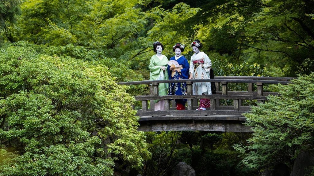 Welcoming Geisha at Portland Japanese Garden Welcoming Geisha at Portland Japanese Garden