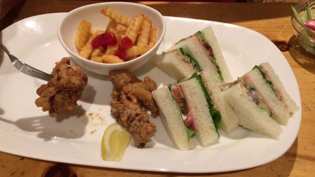 アキーラさんお薦め①浜松市・カフェレストランざぼん!フルーツ杏仁パフェ&サンドイッチセット!Zabon-caffe,hamamatsu-city,Japan アキーラさんお薦め①浜松市・カフェレストランざぼん!フルーツ杏仁パフェ&サンドイッチセット!Zabon-caffe,hamamatsu-city,Japan