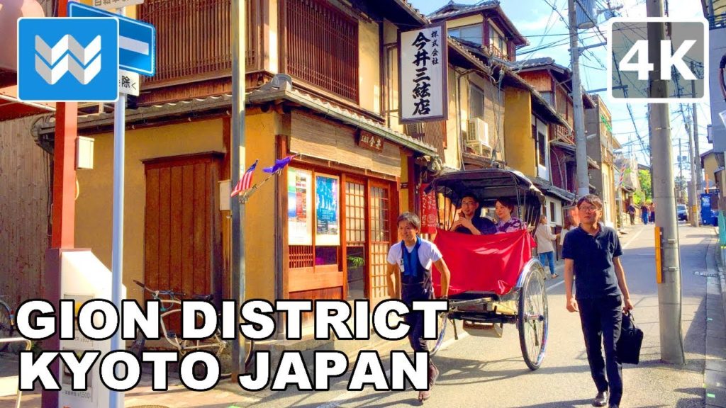 Walking around Gion Geisha District in Kyoto, Japan 2019 Travel Guide 🎧 3D Binaural Audio 【4K】