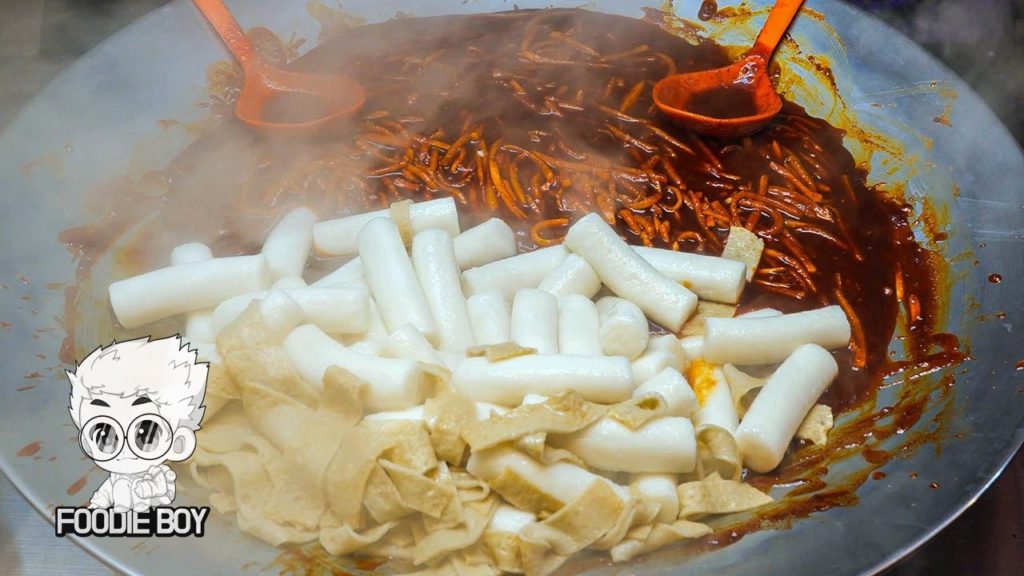 Radish Tteokbokki / Korean Street Food / 이가네 무떡볶이 / 대구 칠성야시장 길거리 음식