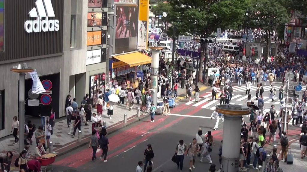 【LIVE CAMERA】2019渋谷金王八幡宮例大祭13：36 Shibuya scramble crossing 「STUDIOEIMEI」が運営するライブカメラ。