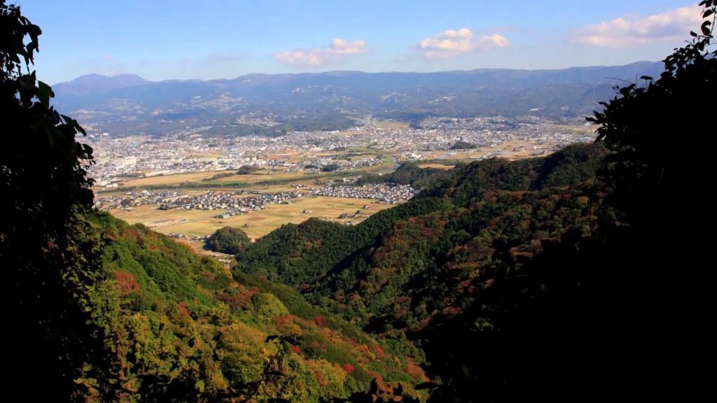 萌える秋　山の紅葉　沼津アルプス富士山絶景