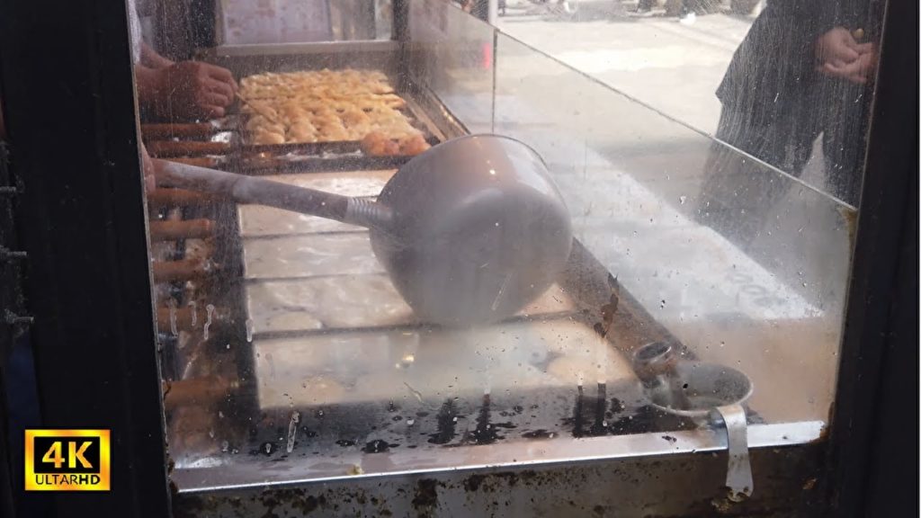 本場 大阪のたこ焼き【たこ八　総本店】Delicious Takoyaki of Osaka Dotonbori 4K