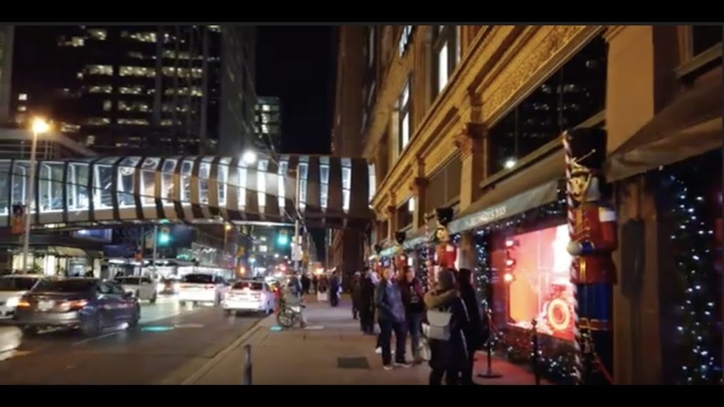 Downtown Toronto Evening Walk - A Look At The HBC Holiday Windows & Canada's Tallest Xmas Tree - 4K