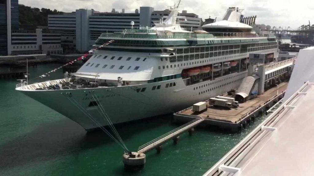 Star Cruises SuperStar Virgo docking at Harbourfront Port [2/2]