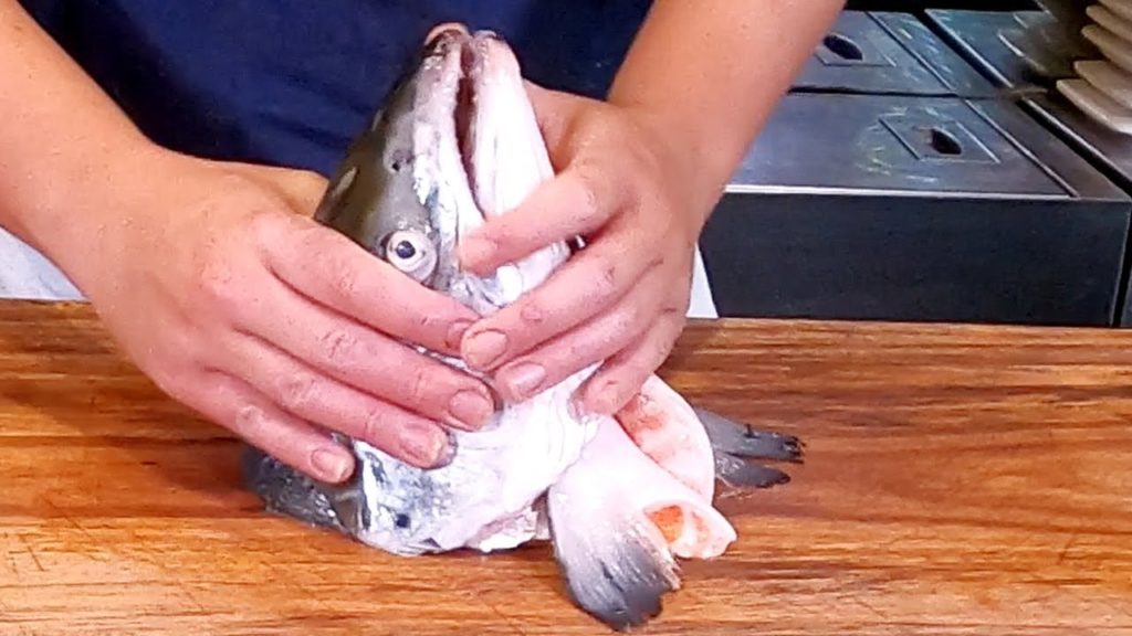 Salmon Cutting Skills / Cooked 5 Ways - Taiwanese Street Food