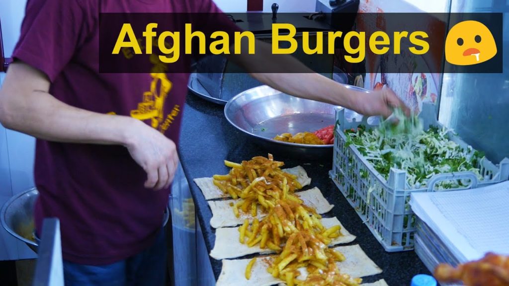 Afghanistan Street Food - Delicious Pakiza Burgers in Kabul 2019
