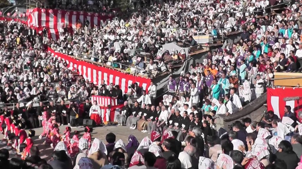 NAGASAKI-BANZAI dance 2014NAGASAKI-KUNCHI MANZAI-MACHI autumn festival of the NAGASAKI Suwa Shrine. NAGASAKI-BANZAI dance 2014NAGASAKI-KUNCHI MANZAI-MACHI autumn festival of the NAGASAKI Suwa Shrine.