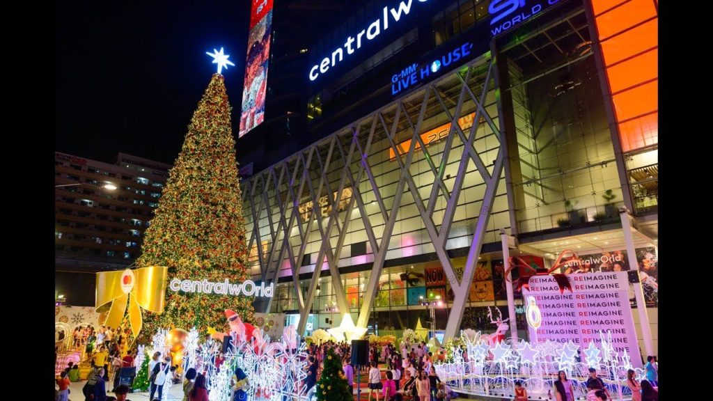 [4K] 2019 "Christmas illumination" at Central World walk from BTS station, Bangkok