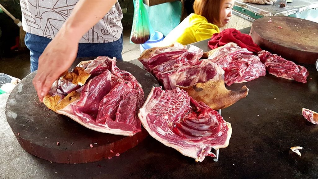 Viet Nam Street Food. Why Vietnamese people like to eat dog meat (thịt chó chặt sấn)