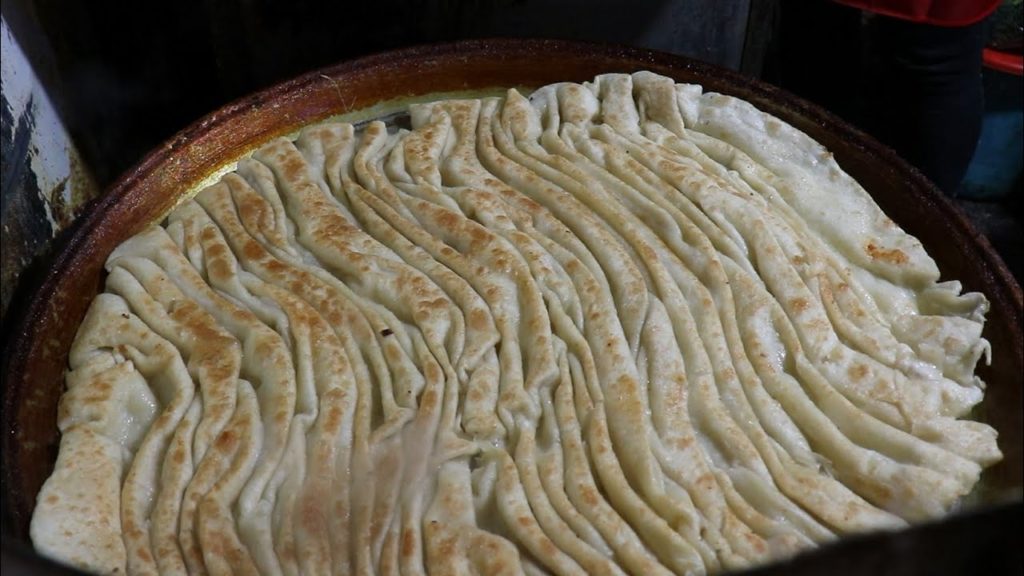 칭다오 이촌 야시장 쟝샹삥 / Chinese street food / Night market in Licun, Qingdao China