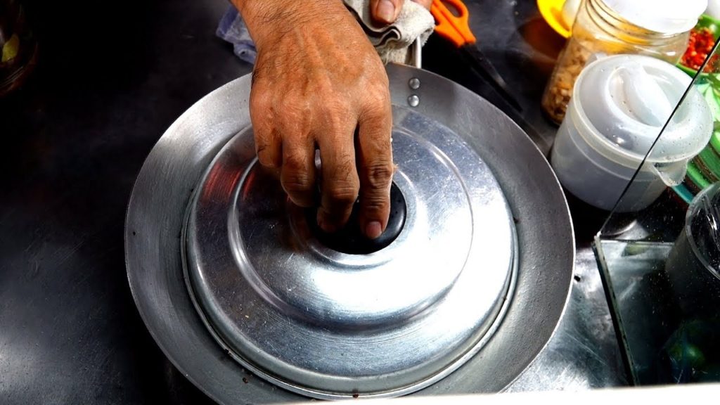 Only $1.3 Sea Foods / Vietnamese street food / 1,500원 짜리 해산물 요리들