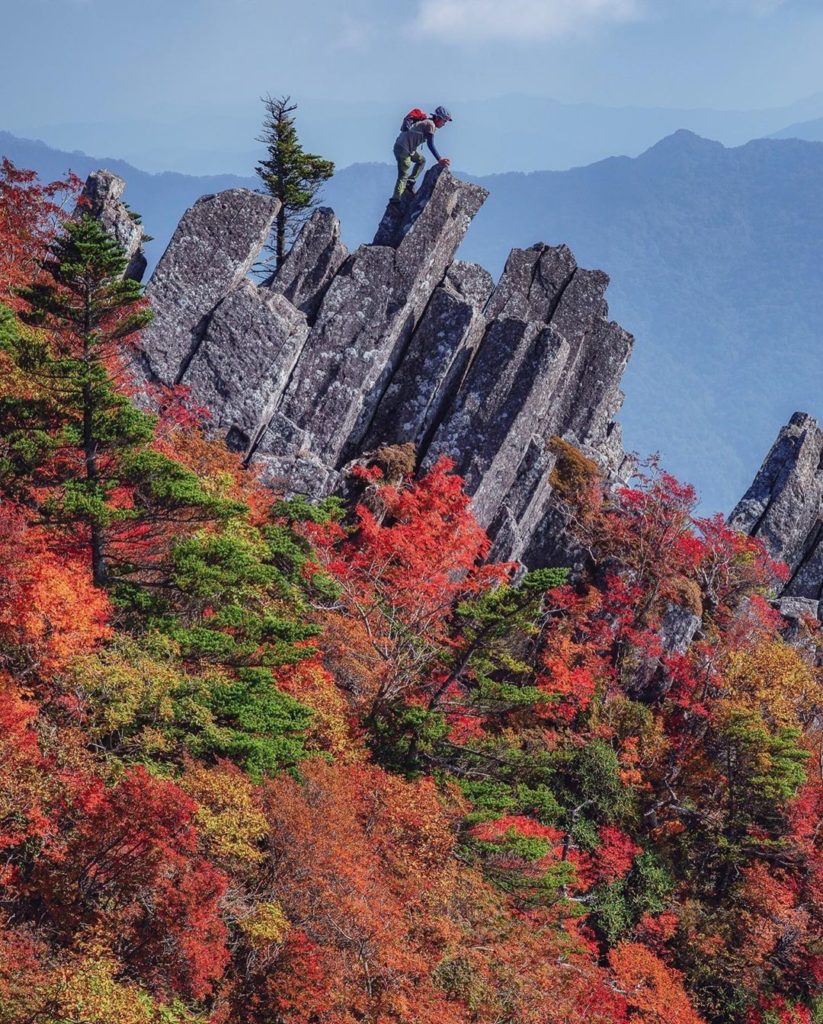 Hope you're all feeling on top of the world this weekend! 
: @imo_z
-----⁣⠀
Moun...