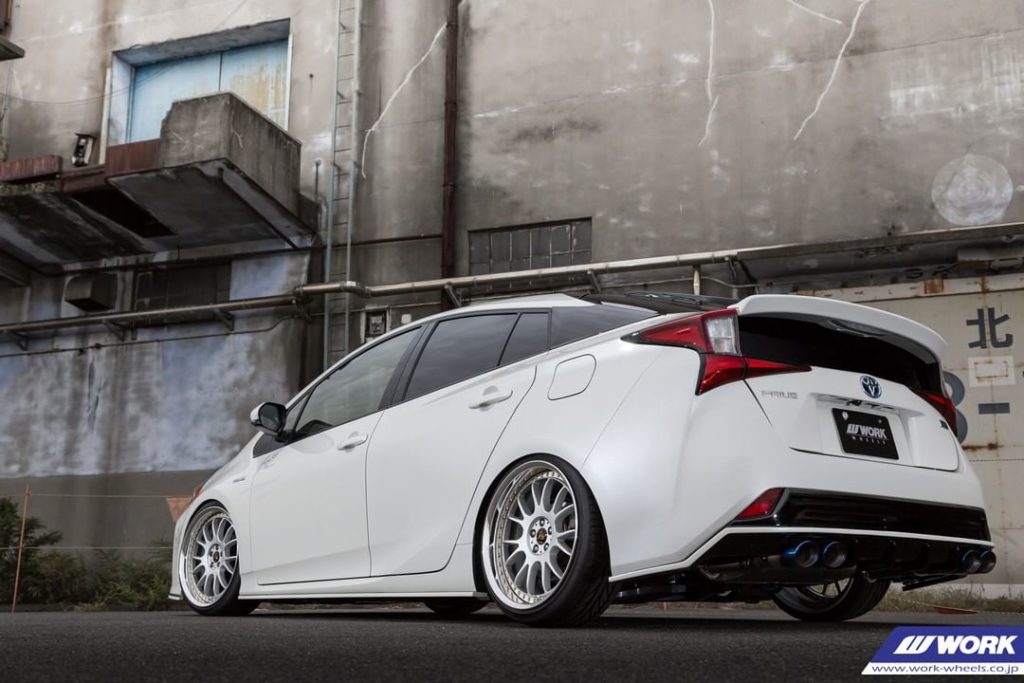 @forte_special.japan Toyota Prius on WORK VS-TX #artofwheel #vstx #forte...