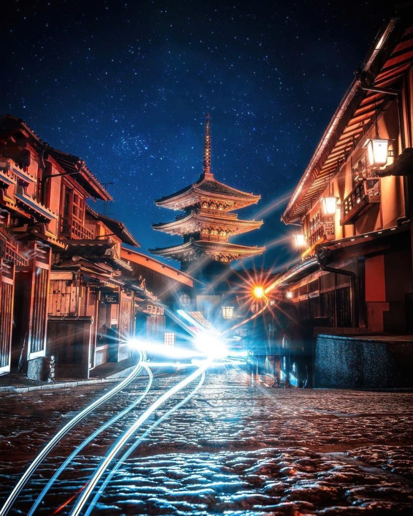 Japan Travel: Sometimes it feels like all roads lead to this pagoda – but we’re okay with it!
… Sometimes it feels like all roads lead to this pagoda - but we're okay with it!
...