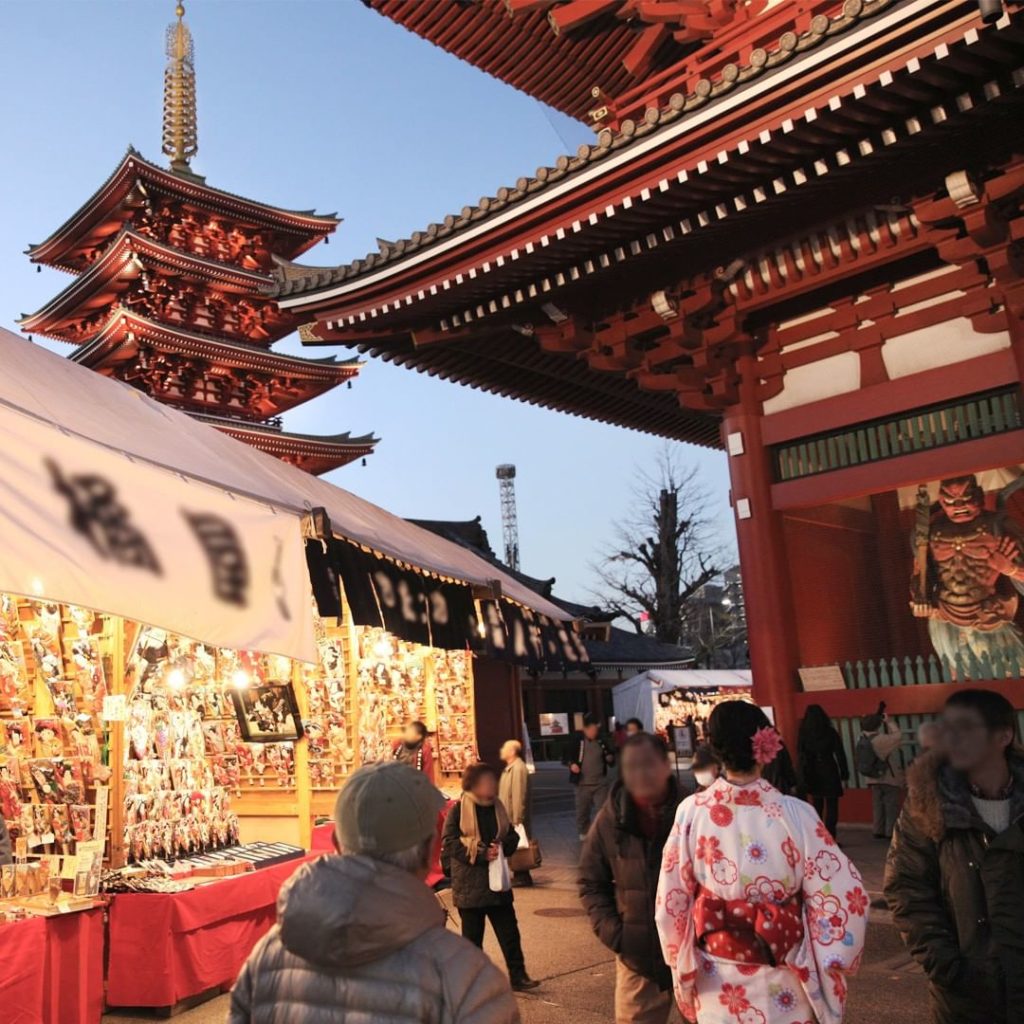 Japan Airline: .
Asakusa’s Senso-ji, Tokyo’s oldest temple, holds a Hagoita-Ichi Festival towar… .
Asakusa’s Senso-ji, Tokyo’s oldest temple, holds a Hagoita-Ichi Festival towar...