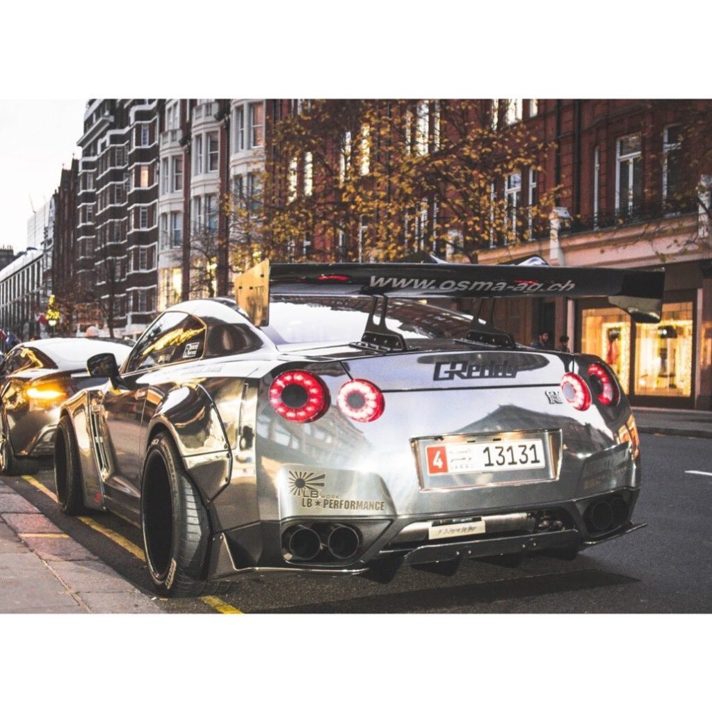 Super in silver 
Photo  @autogespot .
.
.
.
Follow the Crew:  @Nissan_GTR_Lovers...