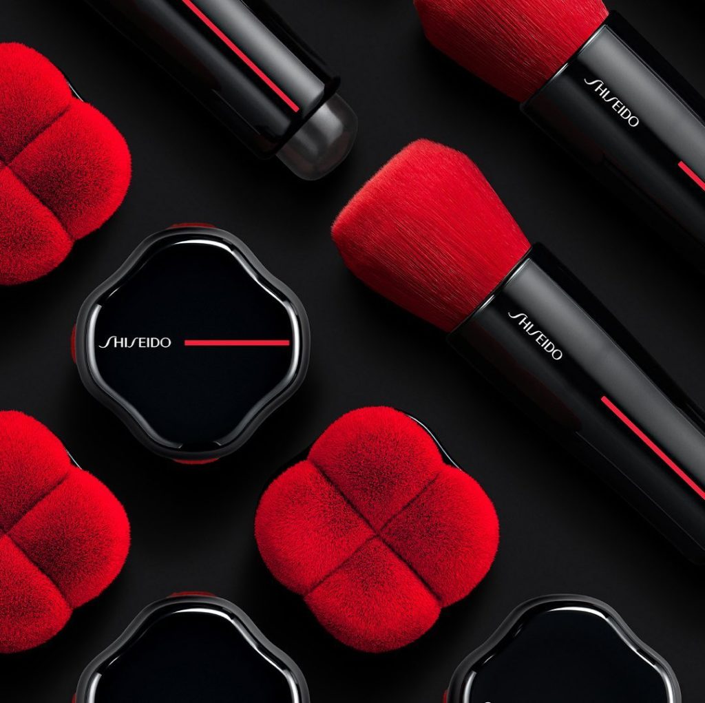 SHISEIDO: The diamond-shaped DAIYA FUDE Face Duo features a silicone blender for stippling… The diamond-shaped DAIYA FUDE Face Duo features a silicone blender for stippling...