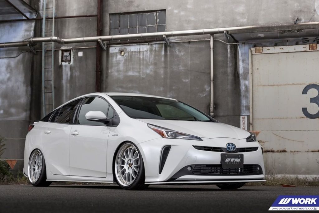 @forte_special.japan Toyota Prius on WORK VS-TX #artofwheel #vstx #forte...