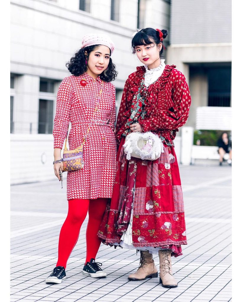 18-year-old students Momoko (@momoko_icecream) and Yuno (@yunopiokiyo) on the st...