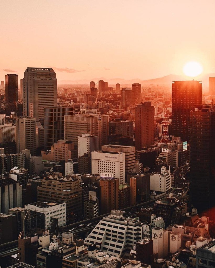 That Tokyo glow.  Will you be visiting soon? Photo by @joshwip #VisitJapanAU #Ci...