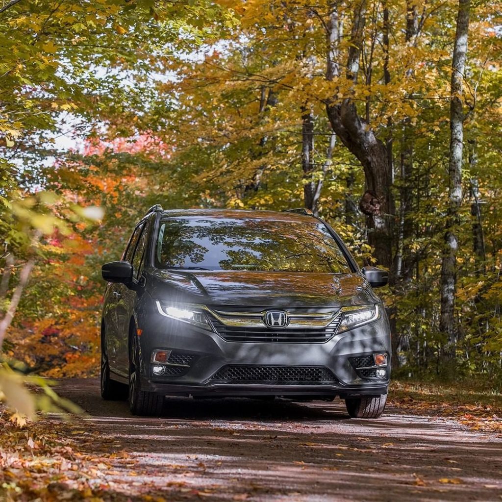 Enjoy autumn’s beauty from the comfort of the spacious #HondaOdyssey....
