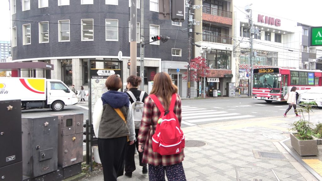 【4K】Walking from Higashi-Honganji Temple to Kyoto Station - 東本願寺から京都駅まで散歩 | Japan walking guide