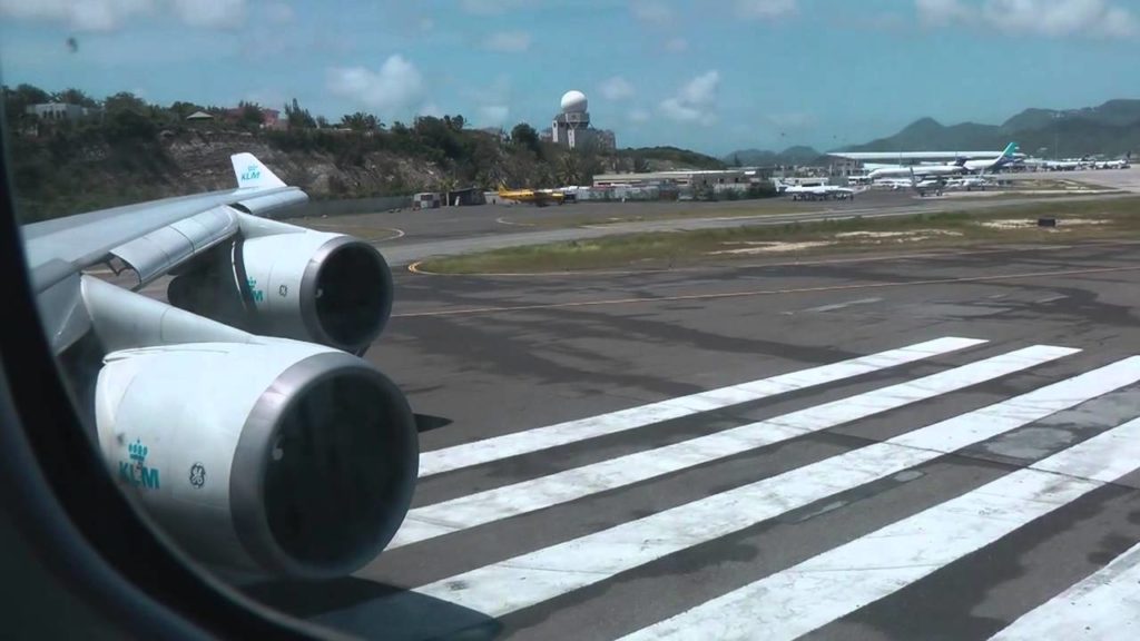 Start from sint maarten, ready for takeoff