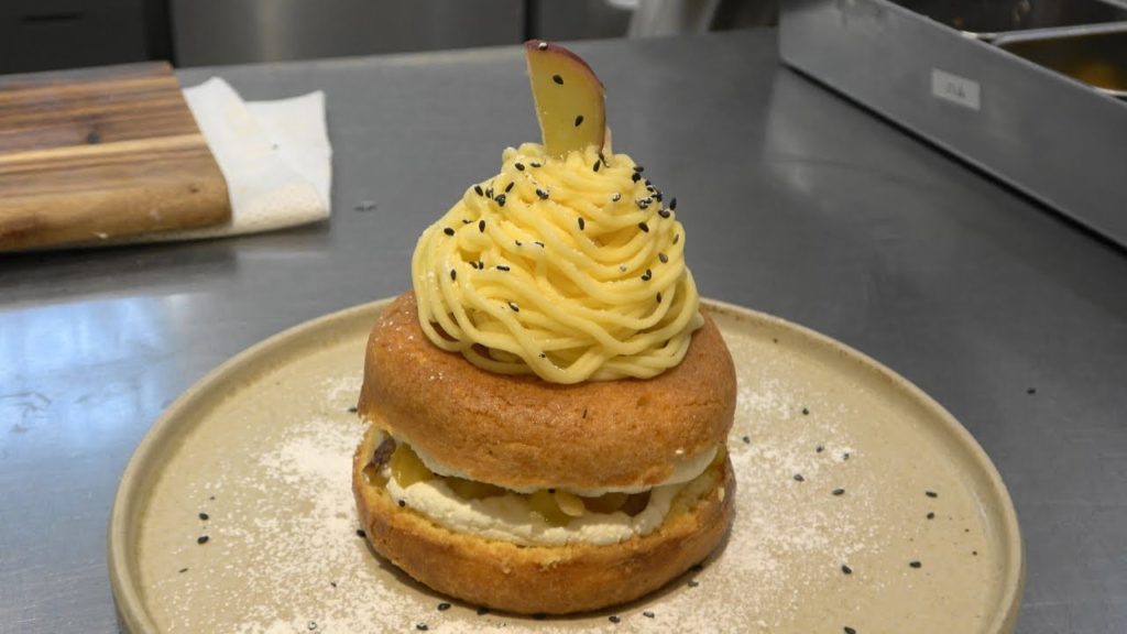 【4K】Making doghnuts like cakes / Popular shop in Kyoto – ケーキのようなドーナツ 京都の人気店 | Japan food guide 【4K】Making doghnuts like cakes / Popular shop in Kyoto - ケーキのようなドーナツ 京都の人気店 | Japan food guide