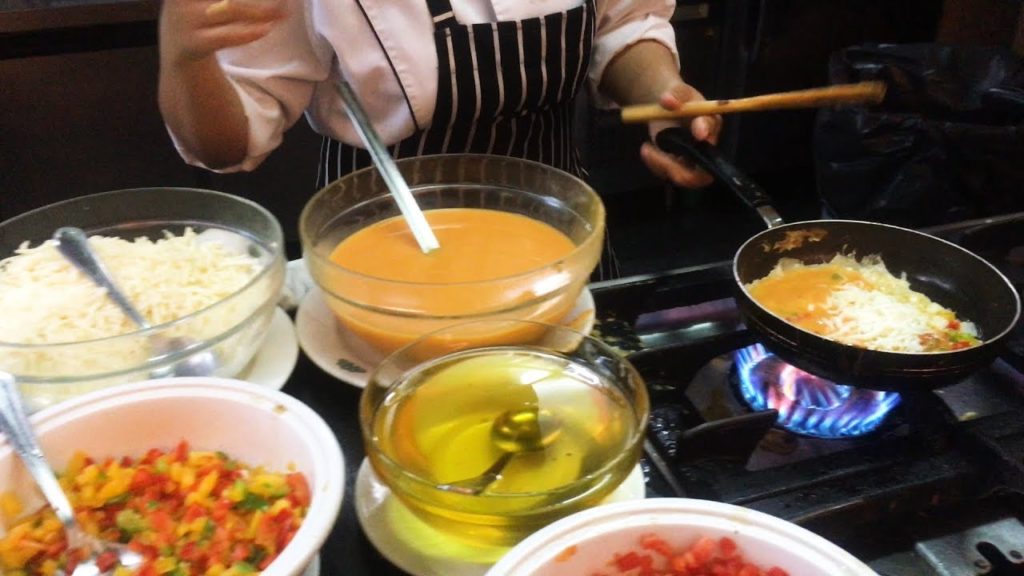 プーケットのロイヤル パラダイス ホテルの朝食バイキング | Phuket, Thailand JUN 2019