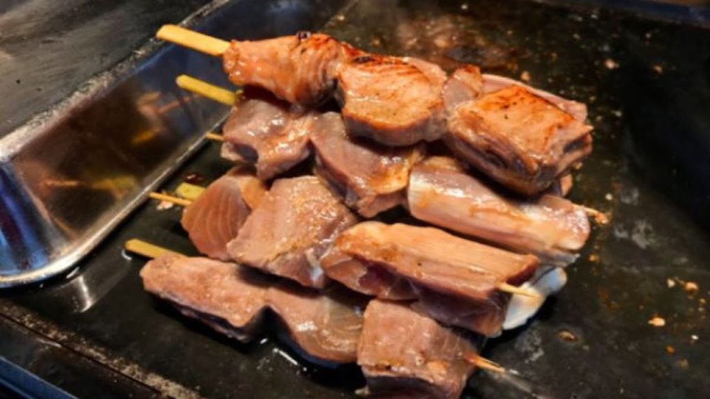 【Tuna Steak】Japanese Street Food Tsukiji Tokyo Japan
