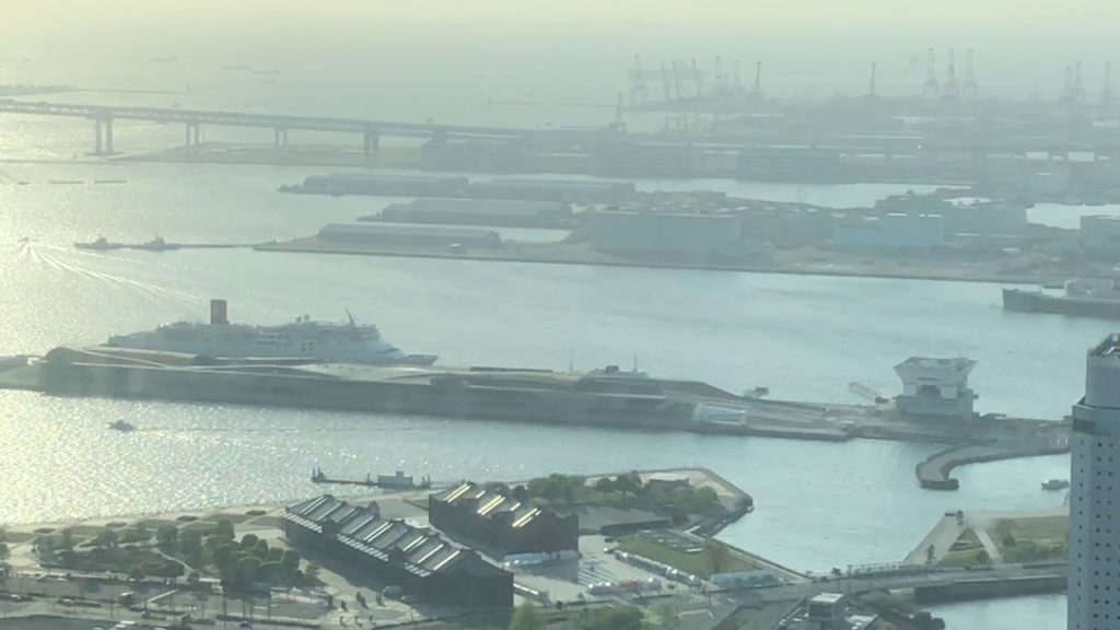 Queen Elizabeth ii at Yokohama Terminal