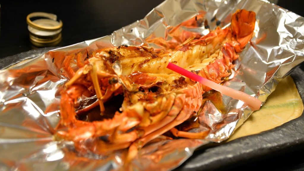 Inn of various recipes lobster Part 1 三重県鳥羽市相差の伝洋でイセエビを食いまくる夕食だが料理が多すぎるのでまずは前編:Gourmet Reportグルメレポート