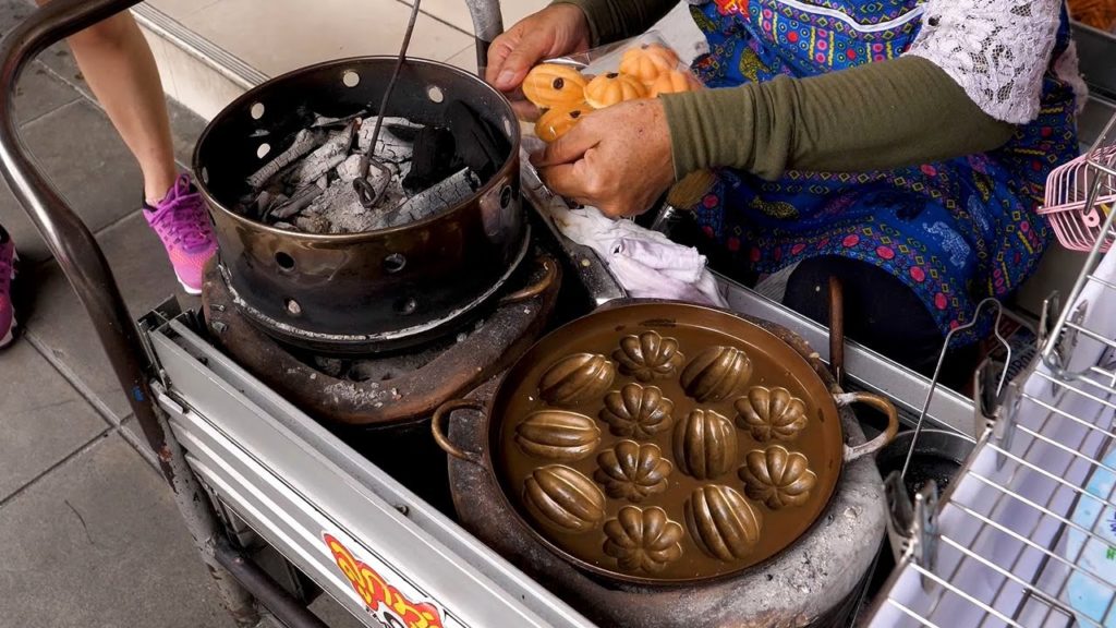 Charcoal-grilled Egg bread - Thai street food