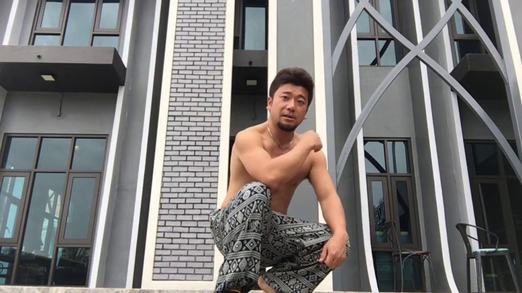 アキーラさん購入！タイ・パタヤでタイパンツ（チャン柄）Buying Thai-Pants in Pattaya in Thaiand