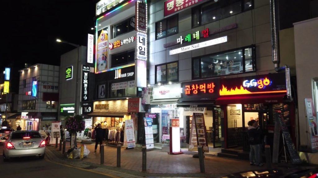 [4K] 2019 Ewha University Shopping Street Walking Tour - by DJI Osmo Pocket