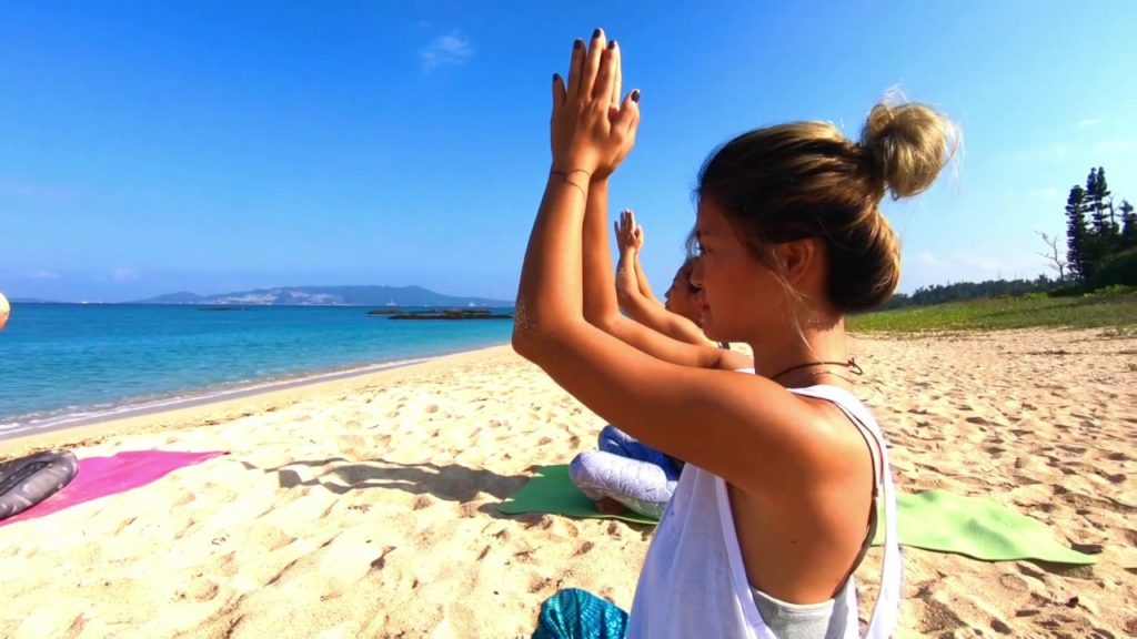Okinawa Beach Yoga【沖縄ビーチヨガ】最高のロケーションで素晴らしい1日のStartを !!