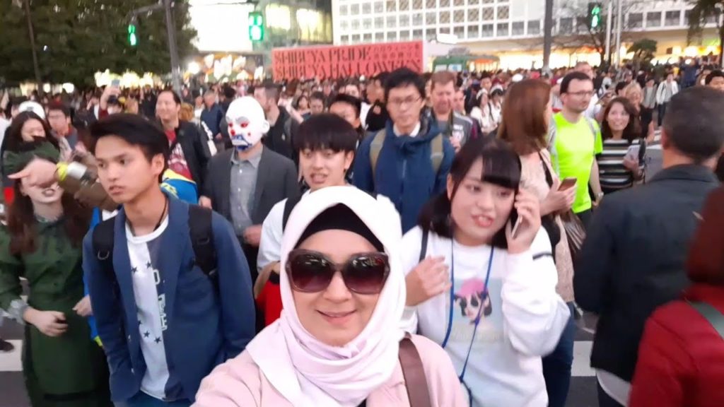 Wow..Persimpangan Paling Ramai di Dunia !  Shibuya Crossing Tokyo