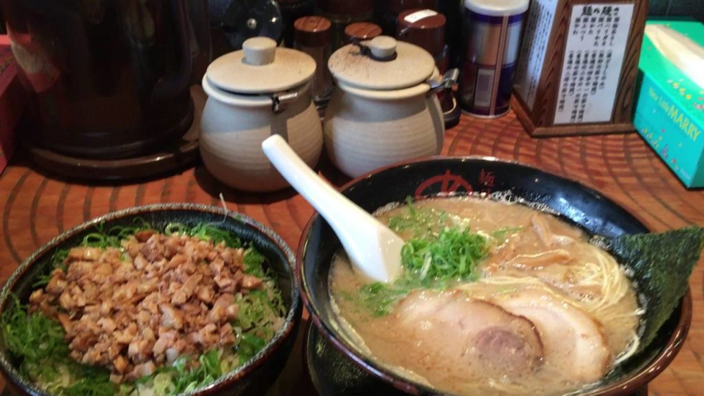 アキーラさんお薦め①浜松市の豚骨ラーメン屋！めん虎！Mentra-Ramen in Hamamatsu-city,Japan