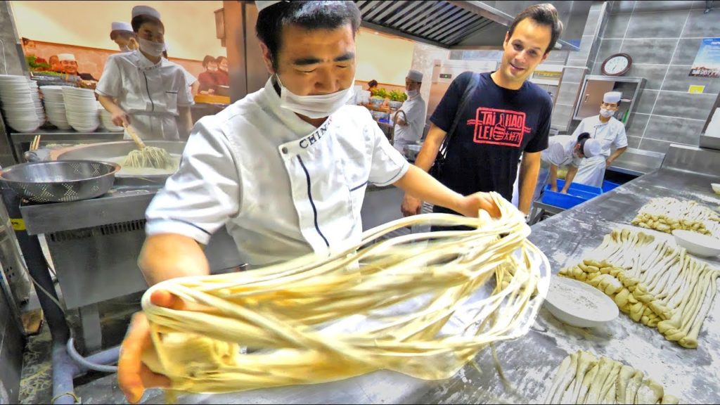EXTREME Hand Pulled Noodles Tour in Xi'an, China – AMAZING Chinese Street Food EXTREME Hand Pulled Noodles Tour in Xi'an, China - AMAZING Chinese Street Food