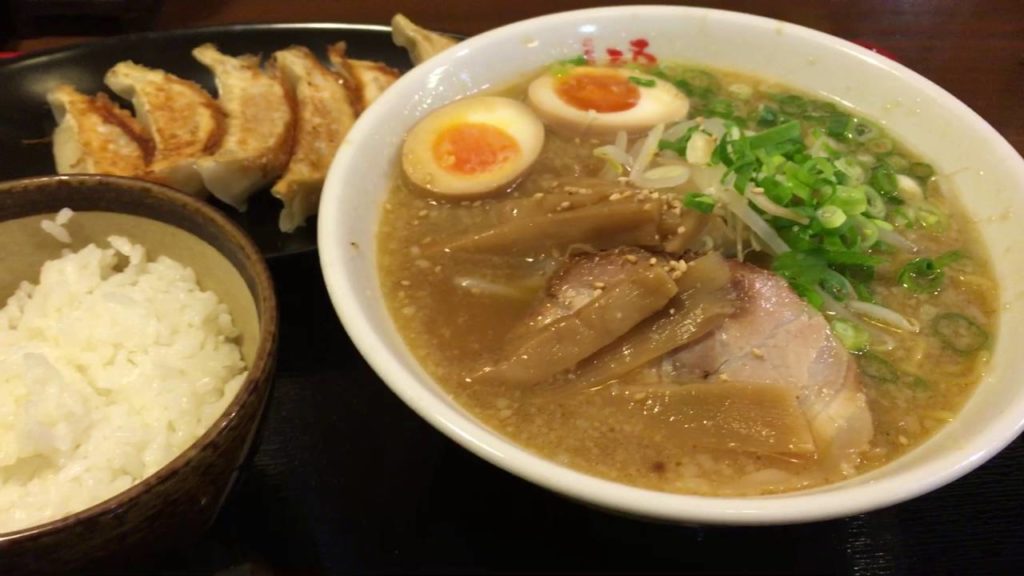 アキーラさんお薦め①浜松市・福ちゃんラーメン！舞坂店！餃子セット！Fukuchan-Ramen Goza set in Hamamatsu-city in Japan
