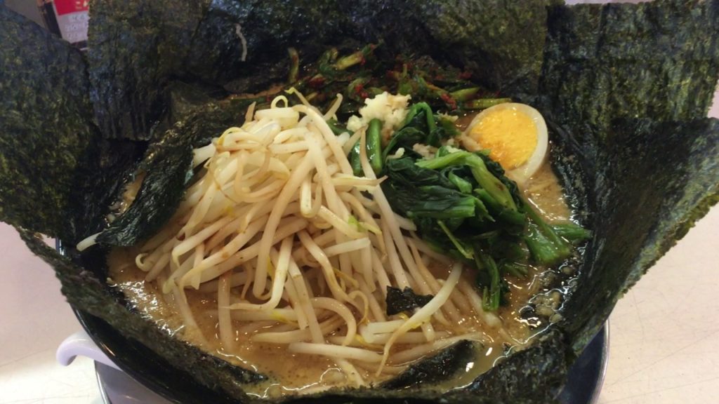 アキーラさんお薦め①らーめん花月！嵐げんこつラーメン！増し増し！浜松柳通り店！Ramen Kagetsu in Hamamatsu city in Japan