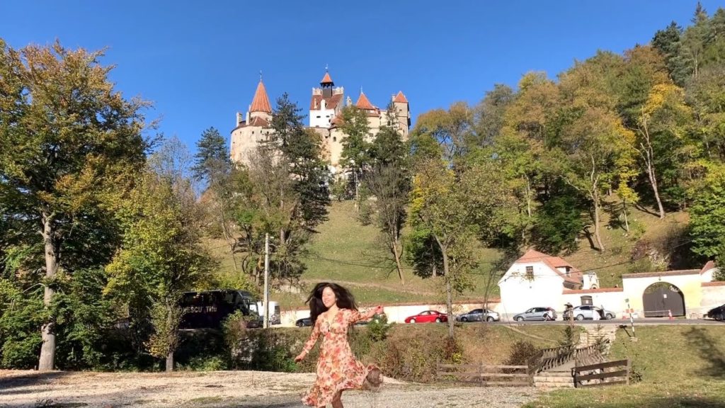 루마니아에 착한 사람도 많아요! 히치하이킹 * 그 유명한 드라큘라성에 가다. | 동유럽  루마니아 여행 브이로그 Rumania Bran castle