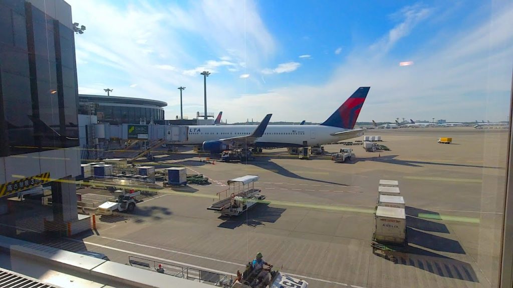 Japan walk -  Narita Airport Terminal1 / an Airside (成田空港 第一ターミナル 制限区域内) - 4K