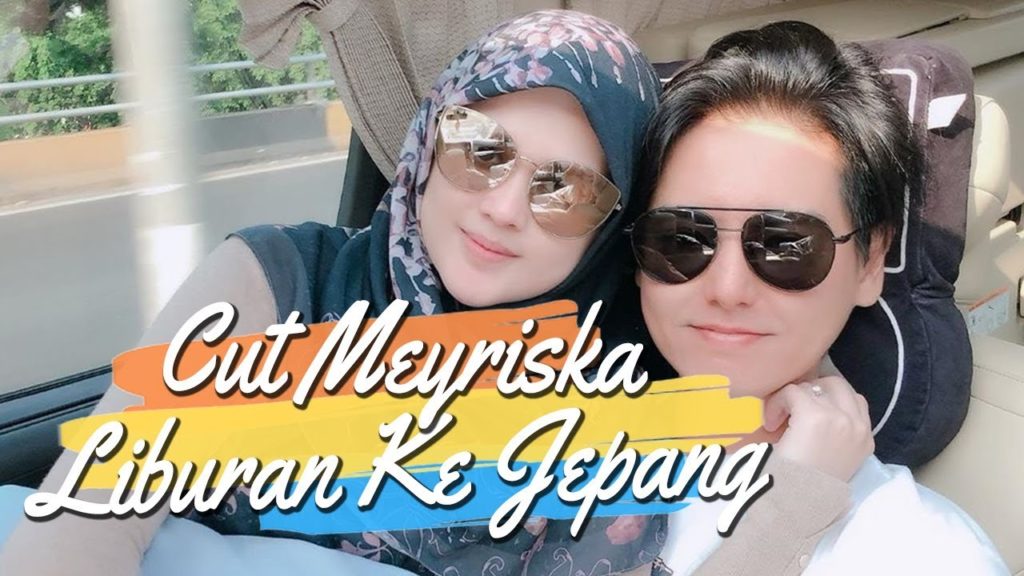 Cut Meyriska dan Roger Traveling ke Jepang, Jajan Takoyaki di Street Food Shibuya