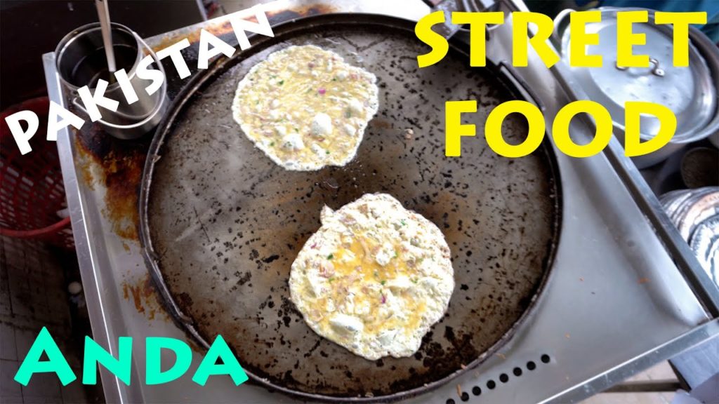 Anda Omelet Fried in a Large Pan Pakistan Breakfast Street Food 4K